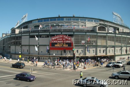 http://www.ballparks.com/baseball/national/wrigle02.jpg